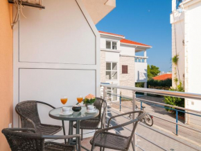 Apartments Island Beat - One Bedroom Apartment with Balcony and Sea View A7 ST